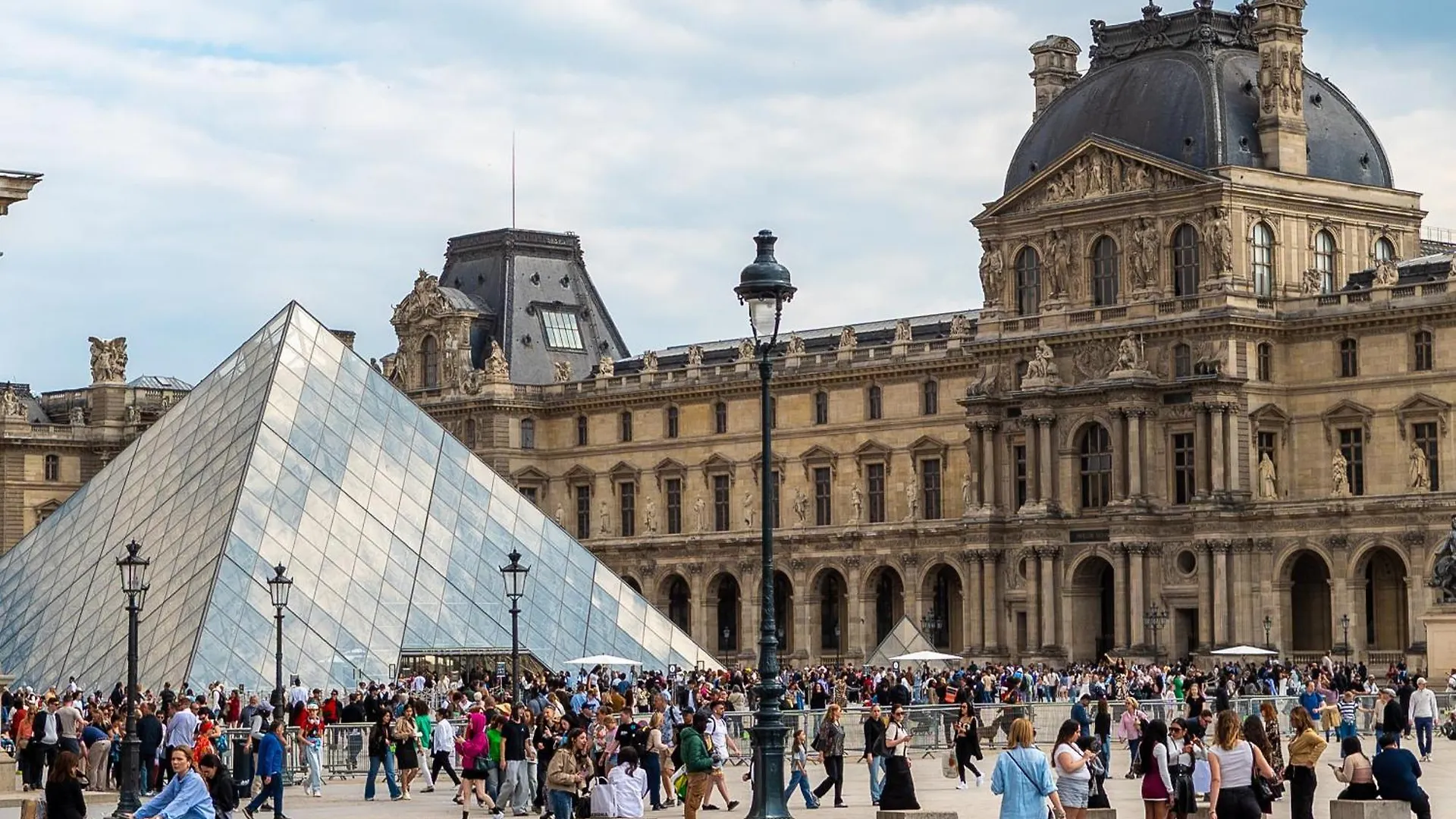 アパート パリLouvre L Souplex A 15Min Du Jardin Du Luxembourgアパートメント